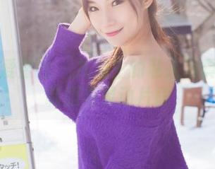 IMiss爱蜜社 – 九月生的私人写真：空姐制服与灵动片段