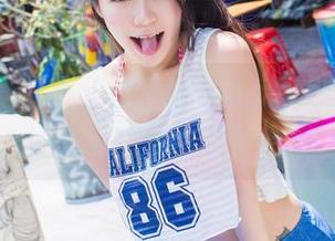 IMiss爱蜜社 – 当莉娜lena遇上泳池，图片比我想象中的更有趣