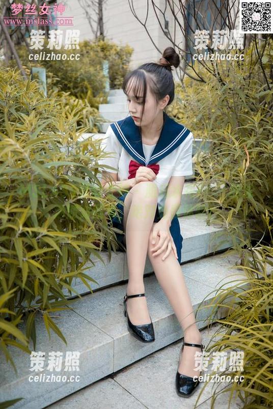 MSLASS梦丝女神 - 溅起水花！玥玥的泳池派对图集，绝对免费体验！