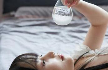 MiiTao蜜桃社 – 树下千观影，米琪MIKI的旗袍套图总让我联想到古典诗词的韵味。