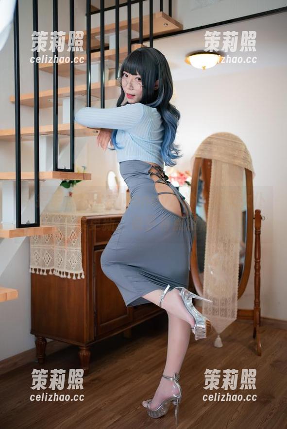 手把手教你欣赏Money冷冷的高叉女仆图集更新，似乎有点意思哦