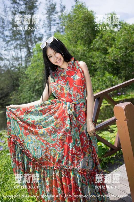 TGOD推女神 - 再尝试一件白衬衫吧，Akiki朱若慕的写真图集为你提供灵感！