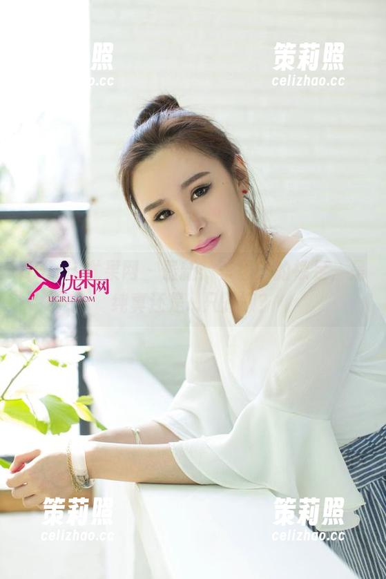 UGirls尤果网 - 最新：李思宁的裸足，是纯真还是...只是懒？