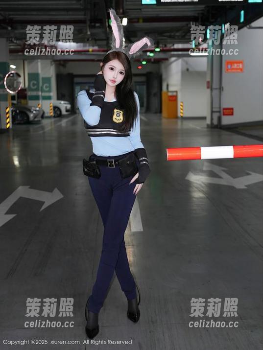 Xiuren秀人网 - 让人忍不住想多看几遍的K8傲娇萌萌Vivian女仆高清图