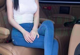 Xiuren秀人网 – 看Yuki鱼儿穿皮衣，套图中有种邪魅，但又不知从何谈起。