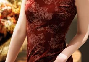 Xiuren秀人网 – 夏馨瑶的泳池梦：这原图比水还清澈！资源都不够用啊！