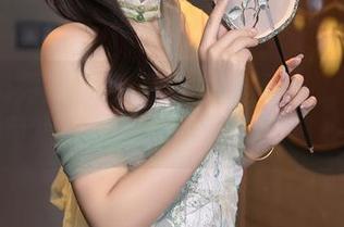 Xiuren秀人网 – 双马尾写真与媛媛酱belle的不可思议搭配——你没见过的合集！