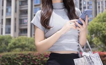 Xiuren秀人网 – 安然maleah的水手服真不错，下载这些美图，你能想象波浪上的我吗？！哈哈！
