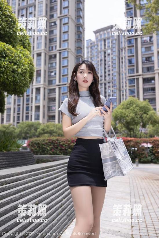 Xiuren秀人网 - 安然maleah的水手服真不错，下载这些美图，你能想象波浪上的我吗？！哈哈！