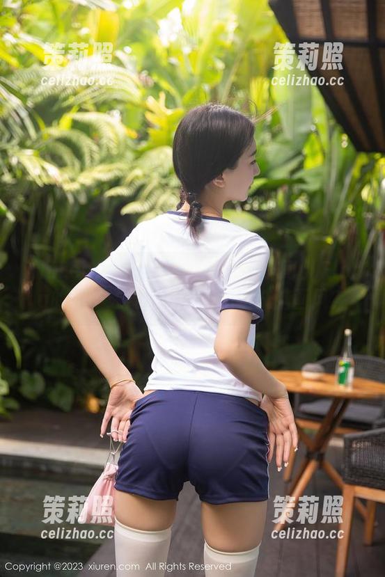 Xiuren秀人网 - 高清图集：朱可儿Flora的袜子迷局，谁能逃出这洗脑画风？