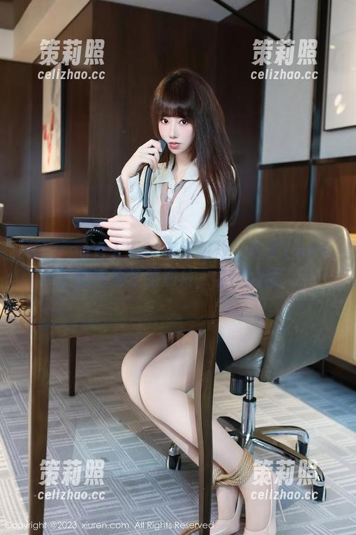 Xiuren秀人网 - 美得犯规！杏子Yada的高清校服照片，全网跪舔