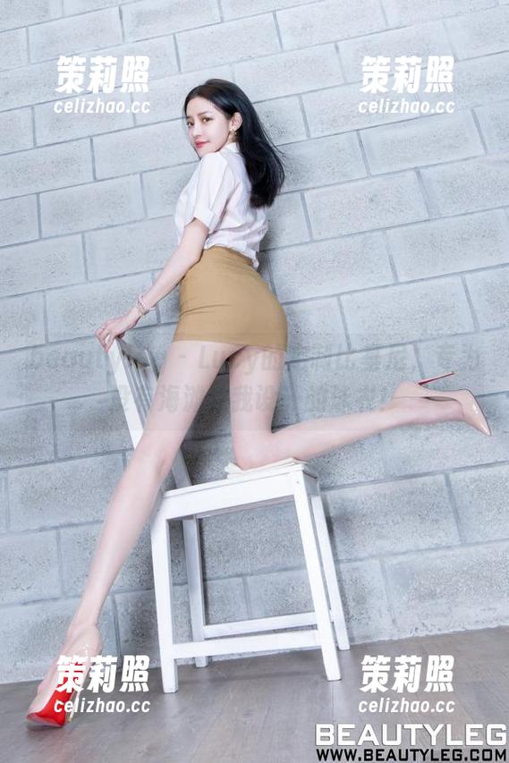beautyleg - Lucy的定制比基尼，专为没有海滩的我设计的泳衣！