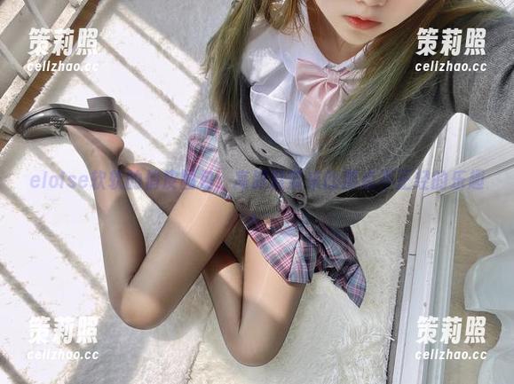 eloise软软的俏皮图包：高跟鞋带来的那点不正经的乐趣。