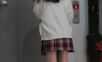 看完一米八的大梨子的汉服cos，甚至开始怀疑自己要不要买一身，难道我也要来一波精选拍照？