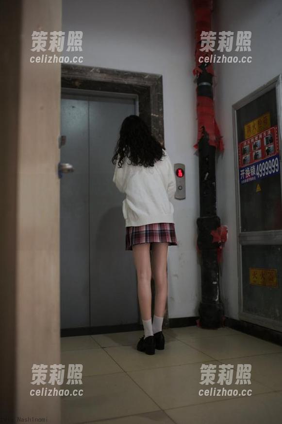 看完一米八的大梨子的汉服cos，甚至开始怀疑自己要不要买一身，难道我也要来一波精选拍照？