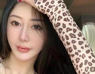 微密圈 – 原图曝光！不爱笑的赛琳的黑丝系列，心中小剧场的起点