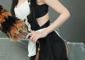 丽柜 – 这壁纸真不错，婷婷和她的女仆角色也是太有梗了吧！