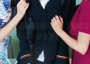 丽柜 – 不看语寒的棉袜作品，你敢说自己玩得尽兴吗？快来图库找找乐子。