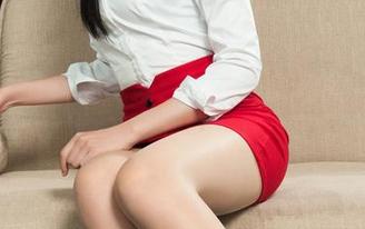 丽柜 – 最新写真集：见证轩轩与奶牛的“无声交流”！