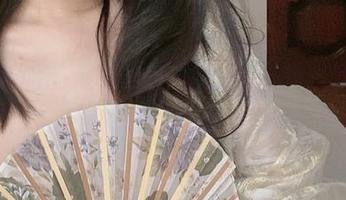 拥抱尴尬的倦倦喵：收藏这份裤里丝写真集分享吧！