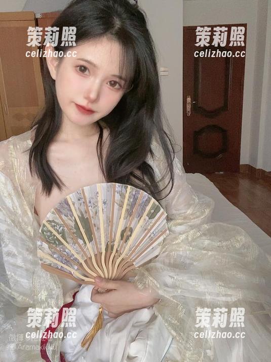 倦倦喵 拥抱尴尬的倦倦喵:收藏这份裤里丝写真集分享吧!
