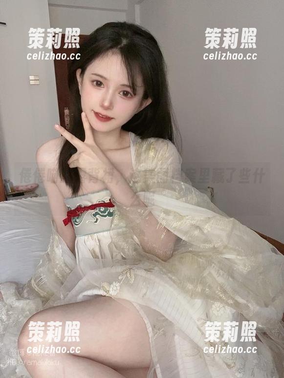 倦倦喵的露背裙，这美图档案里藏了些什么呢