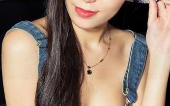 克拉女神 – 颖儿和另一位“演员”，双人美图，照片里的轻松感越看越迷人。