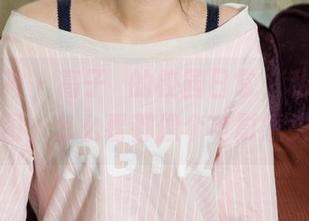 克拉女神 – 高子琁的校园日常，私拍校服原图，怎么看都像个电影镜头。