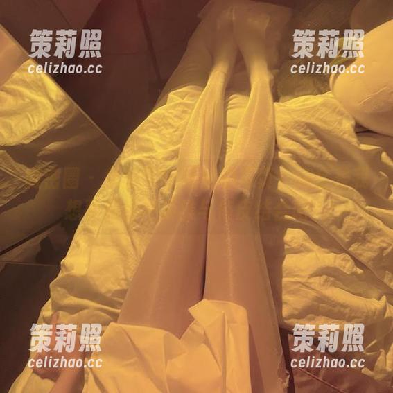 微密圈 - 兔宝妮to姐姐的写真，完全是我想要的那种淡雅与俏皮结合吧？