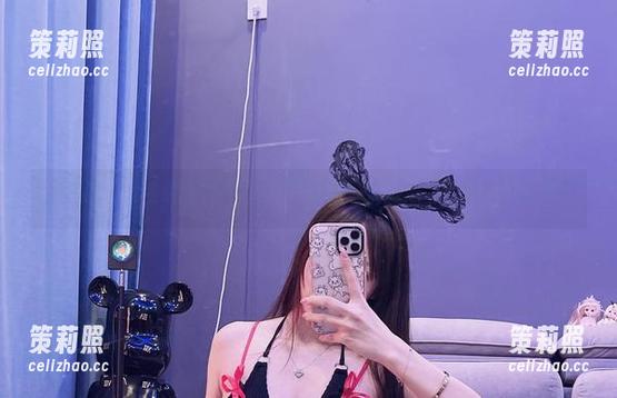 微密圈 - 兔宝妮to的免费图片，让我一秒掉进“兔兔”的错觉里