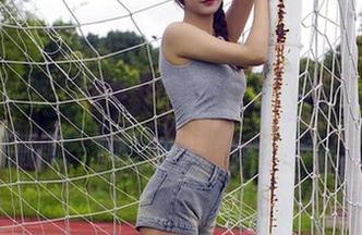 初夏女神 – 这季节的安妮，梅雨里的高清写真让一切看起来都那么朦胧又迷人。