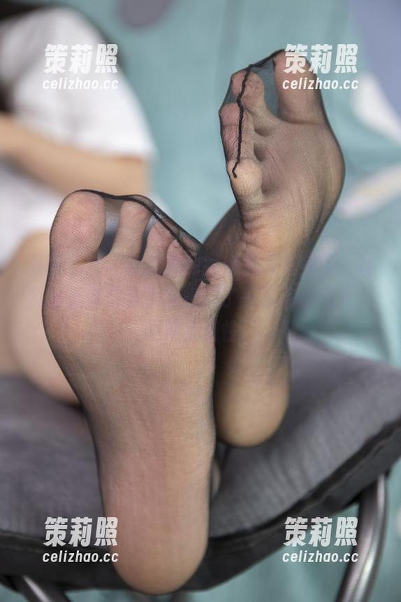 南国足艺-琳琳 南国足艺 - 谁能想到琳琳的教室美图,让我对上课这件事又燃起了一丁点小期待,图集很魔性。