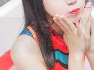 喵糖映画的草莓裙子，美图居然这么好看，我都不敢相信是我看的！