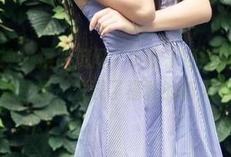 头条女神 – 摆脱沉闷，小晴子短裙图集又炸裂登场，发现了福利的新天地
