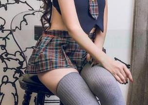 头条女神 – 高萌萌来袭！她的全套图包长腿控们必留意哦！