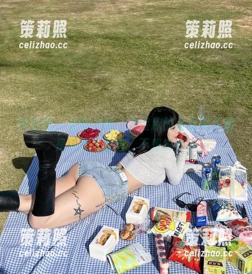 微密圈 - 圣诞之际，宋昱欣的高清照片像是懒洋洋的猫，不想离开。