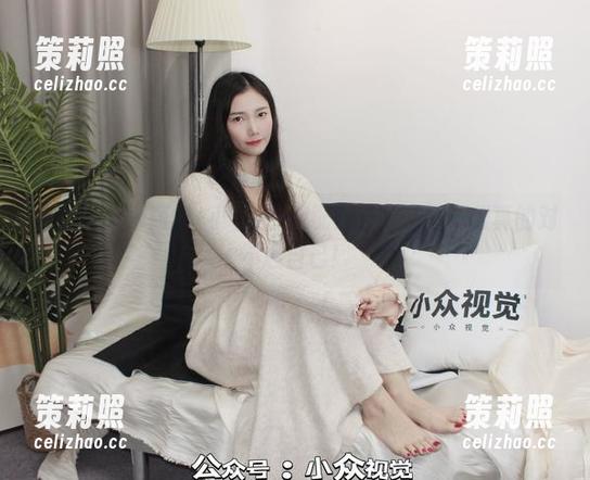 小众视觉-小薯条 小众视觉 - 短裙+小薯条=绝配!这组美图不翻真的对不起自己!