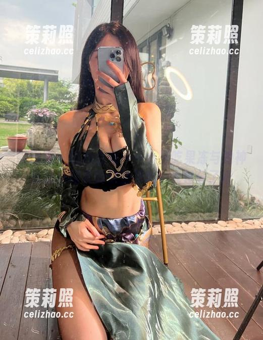 微密圈 - 照片合集——小玉吃果冻与她神秘黑色睡衣的亲密接触，太过分了吧