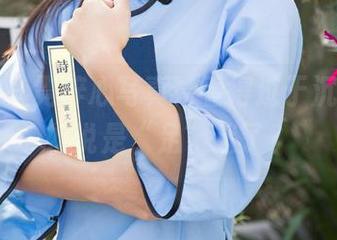 尤果网 – 霓梓心写真：看得过于沉醉，不如说是“足”迷了？