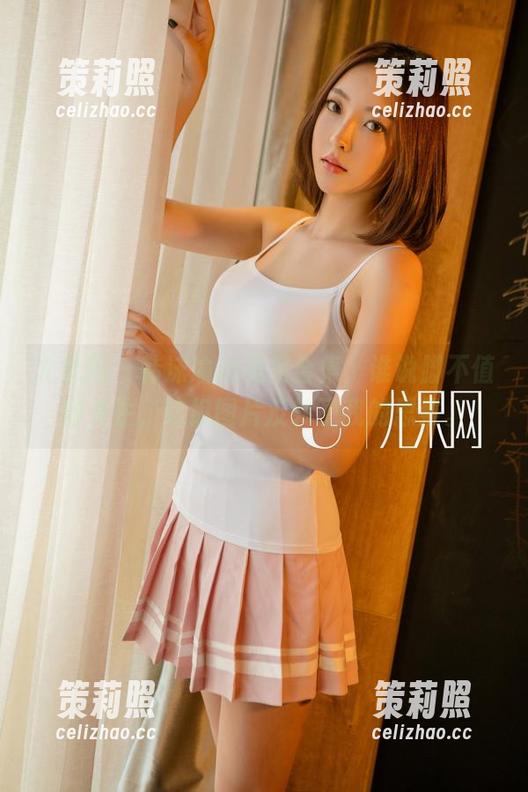 尤果网 - 韩沫瑜的美足合集，谁说脚不值得关注，这组图片反转了我的思维。