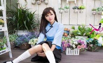 尤果网 – 颜爱泽的制服私拍，连鞋带都让人心痒痒！
