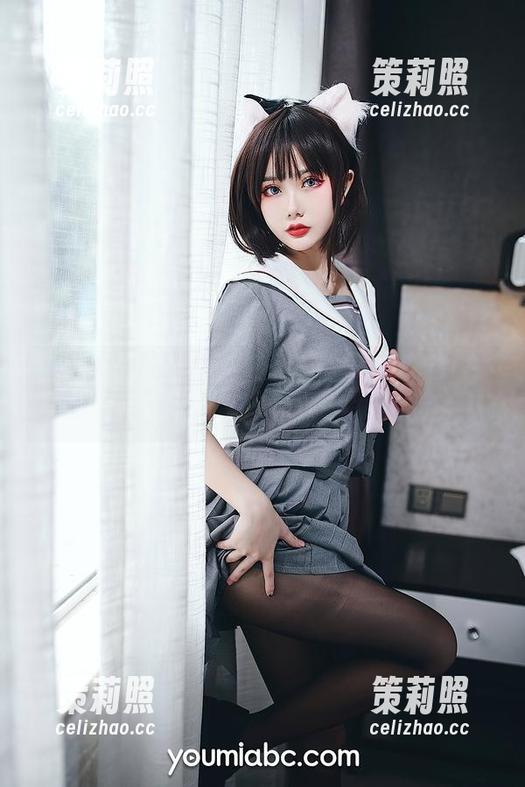 尤蜜荟 - 这可爱是开挂了？菲儿的无圣光图集来得太实在了！