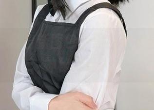 布丁大法再出新图包，黑色毛衣显得格外神秘又迷人