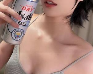精选原图走起，布丁大法的校服秀，能否引发你的小小共鸣？