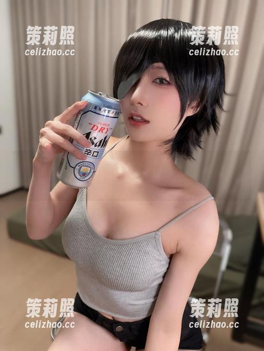精选原图走起，布丁大法的校服秀，能否引发你的小小共鸣？