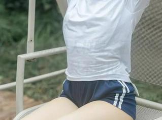 幼水铃衣搭配的双人校服，福利还没看够，眼睛已经不够用了。