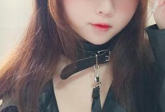 是依酱吖的浴室秀，私房美图，别不信，水汽朦胧里有真相。