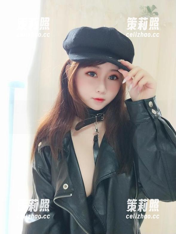是依酱吖的浴室秀，私房美图，别不信，水汽朦胧里有真相。