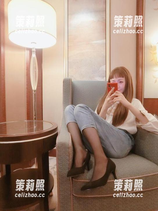 微密圈 - 杨大乐乐很靠谱的清纯气息：高清的诱惑，巧妙地摆在这里不吃亏