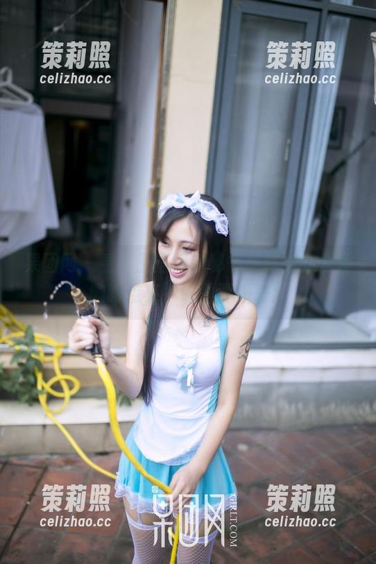 果团网-王语纯 果团网 - 看,王语纯的秘书写真被办公室咖啡点亮,谁需要报表!